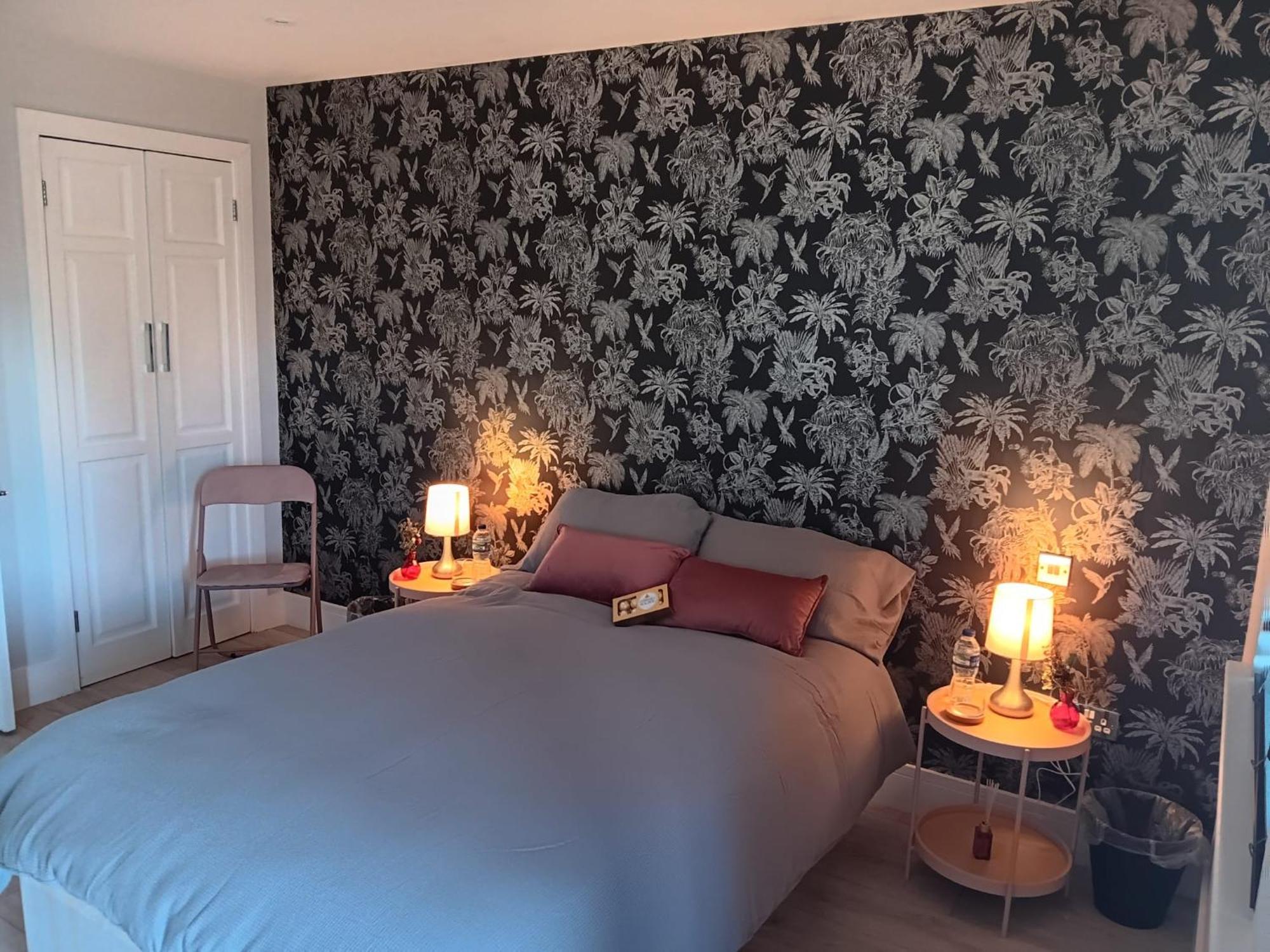 The Crown Radnage Hotell Exteriör bild